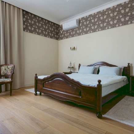 Children's room with playful yet classic design elements