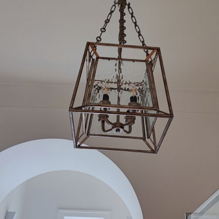 Antique-style glass and metal pendant lantern